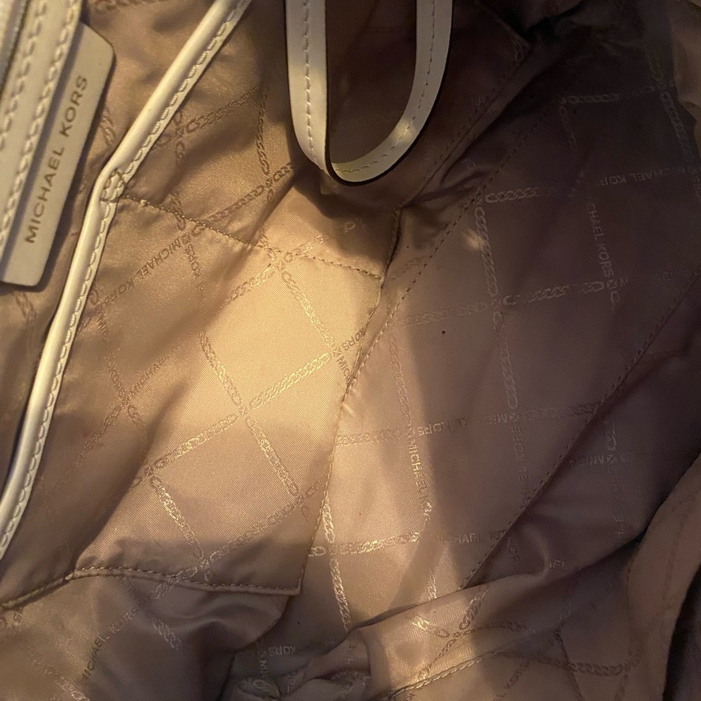 White Micheal Kors purse